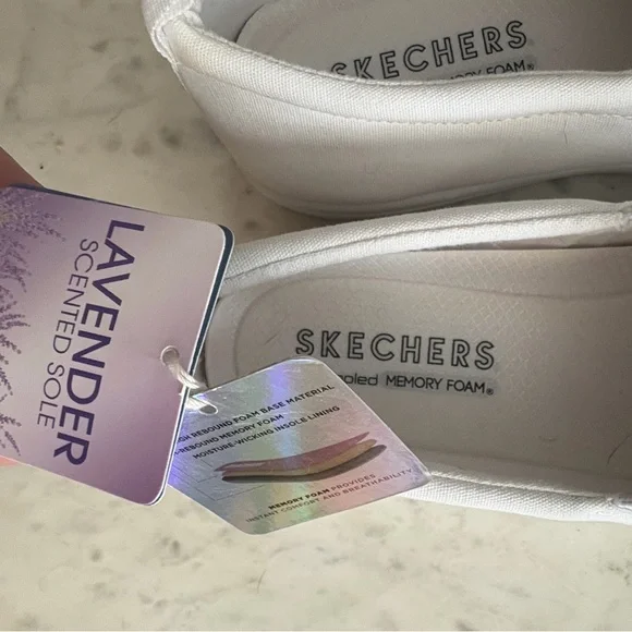 NWT Skechers White Slip-On Shoes - Picture 10 of 10